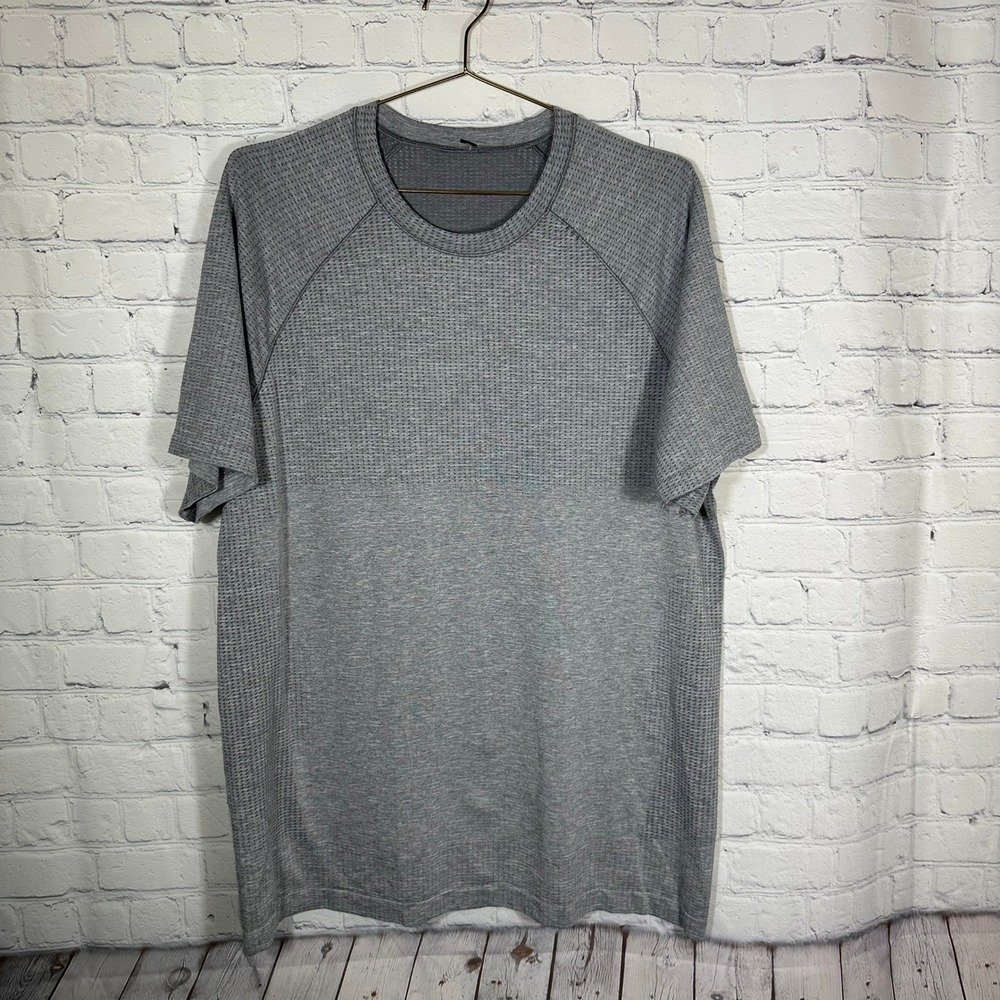Lululemon Metal Vent Tech Short Sleeve Training Shirt Mens XL Heathered‎ Grey